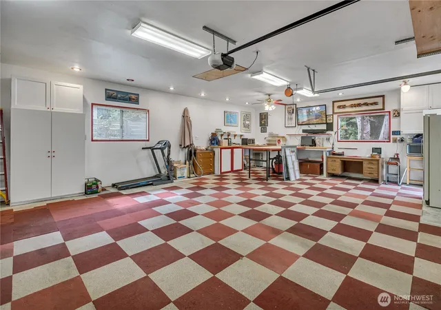 Photo 4 of Single family home for sale at 1533 NE 166th Street, Shoreline, WA 98155 | MLS# NWM2587547 | Listing updated on 2026-09-29