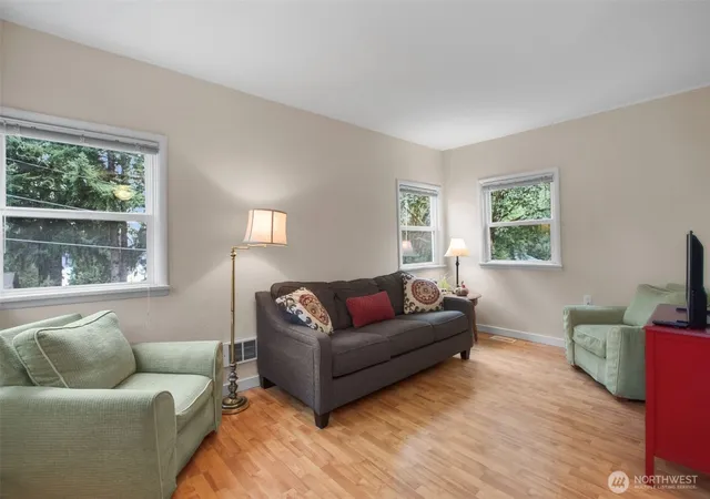 Photo 2 of Sale Pending at 5901 Oceanview Blvd Ne, Bremerton, WA 98311 | MLS# NWM2587549 | Listing updated on 2026-09-30