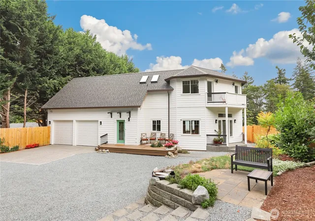 Photo 4 of Single family home for sale at 108 Livingston Bay Rd, Camano Island, WA 98282 | MLS# NWM2587552 | Listing updated on 2026-10-02