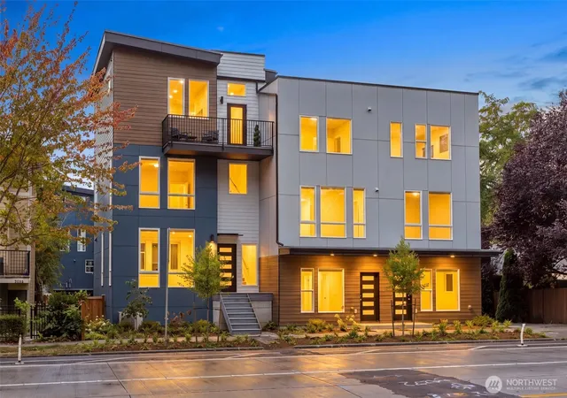 Townhouse for sale at 7035 Delridge Way SW, Seattle, WA 98106 | MLS# NWM2587564
