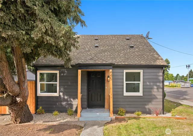 Photo 1 of Single family home for sale at 445 M St Ne, Auburn, WA 98002 | MLS# NWM2587570 | Listing updated on 2026-10-01