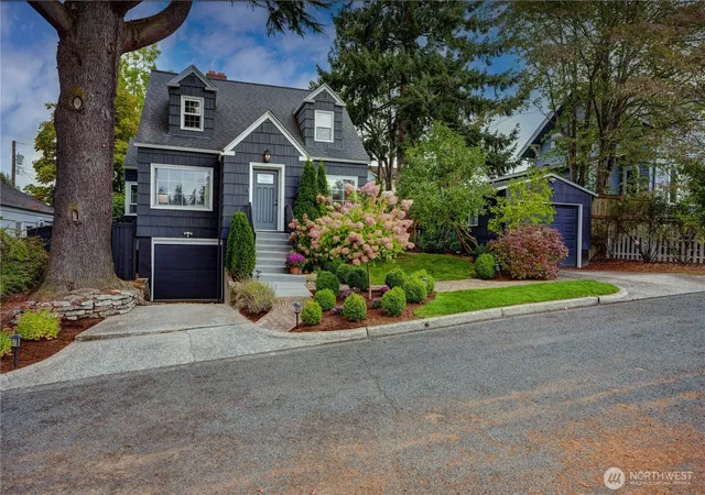 Photo 3 of Single family home for sale at 3911 N 8th Street, Tacoma, WA 98406 | MLS# NWM2587572 | Listing updated on 2026-09-30
