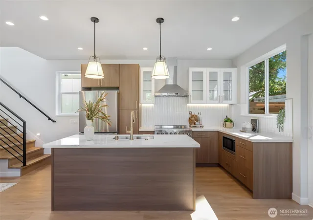 Photo 3 of Single family home for sale at 121 N 136th Street, Seattle, WA 98133 | MLS# NWM2587573 | Listing updated on 2026-10-01
