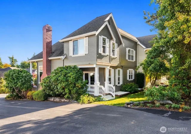 Photo 2 of Townhouse for sale at 3483 Edwards Dr, Gig Harbor, WA 98335 | MLS# NWM2587576 | Listing updated on 2026-10-01