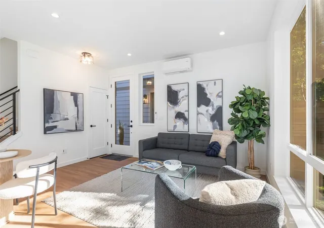Photo 4 of Single family home for sale at 127 N 136th Street, Seattle, WA 98133 | MLS# NWM2587581 | Listing updated on 2026-09-29