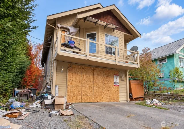 Photo 2 of Single family home for sale at 10452 12th Avenue Sw, Seattle, WA 98146 | MLS# NWM2587586 | Listing updated on 2026-09-30