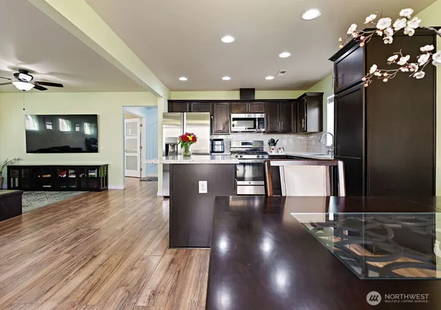 Photo 3 of Single family home for sale at 7123 18th Place SE, Lake Stevens, WA 98258 | MLS# NWM2587593 | Listing updated on 2026-09-30