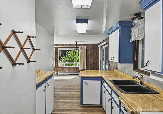 Photo 3 of Single family home for sale at 121 Bay View Ave, Brinnon, WA 98320 | MLS# NWM2587600 | Listing updated on 2026-09-27