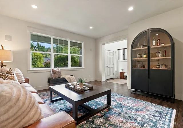 Photo 4 of Single family home for sale at 5627 193rd Place SE, Issaquah, WA 98027 | MLS# NWM2587606 | Listing updated on 2026-10-02