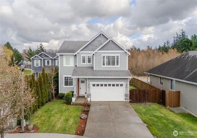 Single family home for sale at 1737 Hillcrest Loop, Mount Vernon, WA 98274 | MLS# NWM2587607