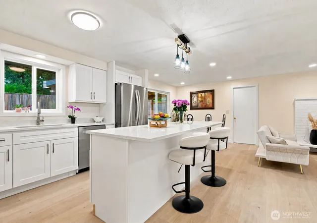 Photo 3 of Single family home for sale at 2525 Edmonds Ave NE, Renton, WA 98056 | MLS# NWM2587611 | Listing updated on 2026-09-28