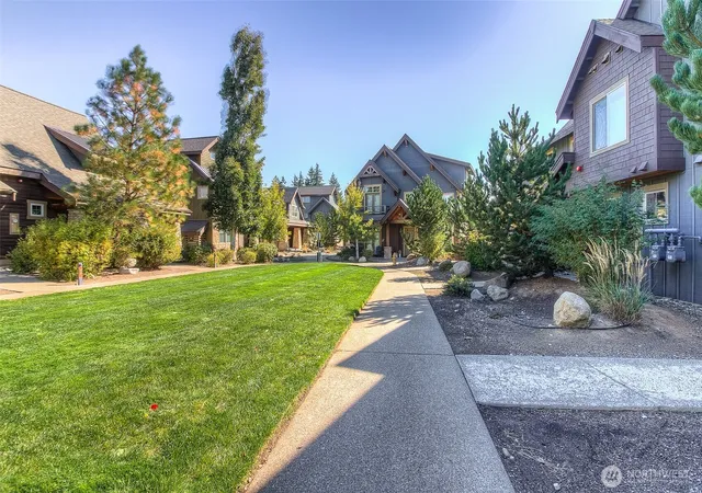 Photo 2 of Townhouse for sale at 65 Big Hl Dr, Cle Elum, WA 98922 | MLS# NWM2587619 | Listing updated on 2026-10-01