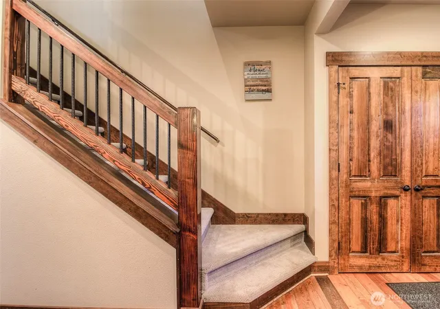 Photo 3 of Townhouse for sale at 65 Big Hl Dr, Cle Elum, WA 98922 | MLS# NWM2587619 | Listing updated on 2026-10-01