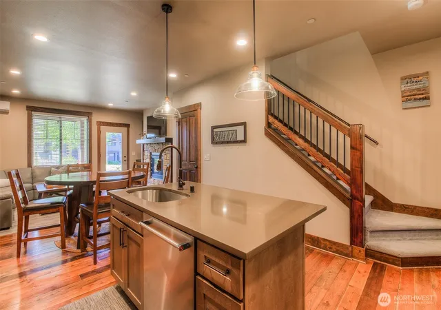 Photo 4 of Townhouse for sale at 65 Big Hl Dr, Cle Elum, WA 98922 | MLS# NWM2587619 | Listing updated on 2026-10-01