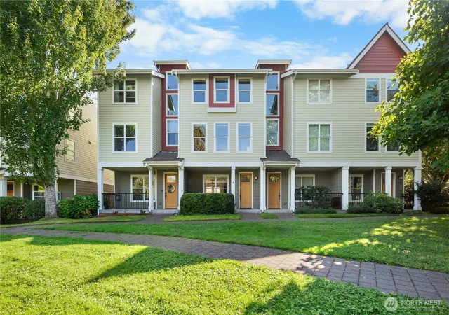 Photo 3 of Townhouse for sale at 3133 Sw Raymond St, Seattle, WA 98126 | MLS# NWM2587621 | Listing updated on 2026-09-26