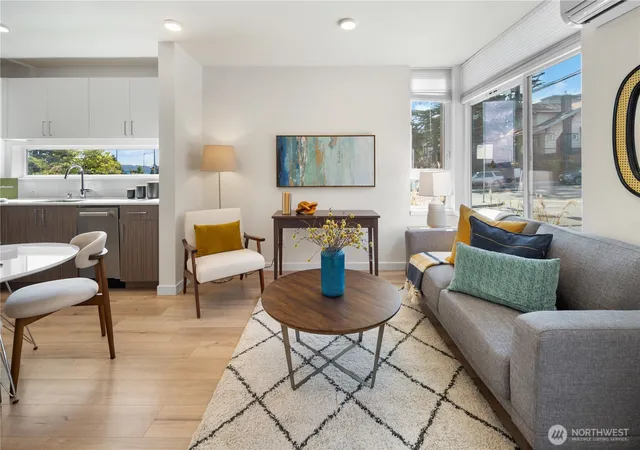 Photo 4 of Townhouse for sale at 4630 Linden Ave N, Seattle, WA 98103 | MLS# NWM2587622 | Listing updated on 2026-09-29