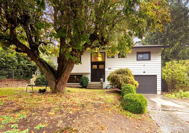 Single family home for sale at 18910 71st Avenue NE, Kenmore, WA 98028 | MLS# NWM2587623