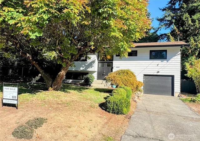Single family home for sale at 18910 71st Avenue NE, Kenmore, WA 98028 | MLS# NWM2587623