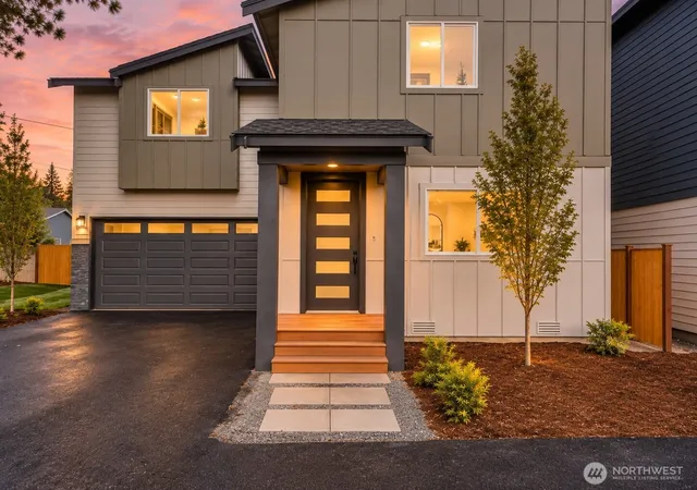 Photo 1 of Condo for sale at 5513 Fleming St #A, Everett, WA 98203 | MLS# NWM2587637 | Listing updated on 2026-09-30