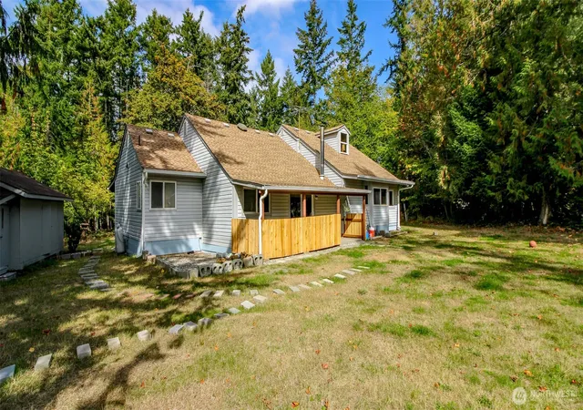 Photo 4 of Manufactured home for sale at 19510 215th Street E, Orting, WA 98360 | MLS# NWM2587653 | Listing updated on 2026-09-27