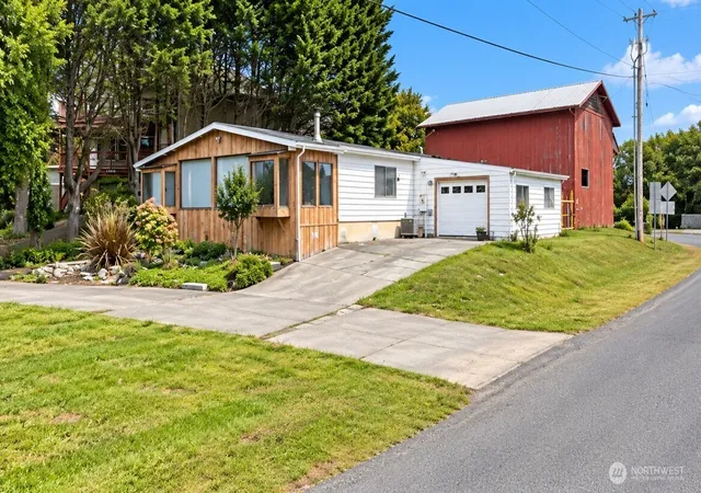 Photo 2 of Manufactured home for sale at 1384 Vista Ridge Dr, Grayland, WA 98547 | MLS# NWM2587660 | Listing updated on 2026-09-30