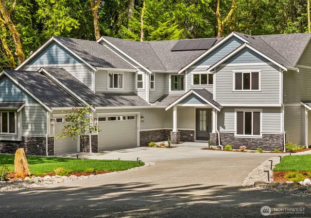 Photo 3 of Sale Pending at 4640 Sunset Point Ln Nw, Olympia, WA 98502 | MLS# NWM2587661 | Listing updated on 2026-10-01