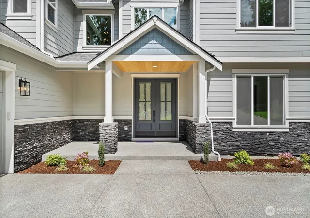 Photo 3 of Sale Pending at 4640 Sunset Point Ln NW, Olympia, WA 98502 | MLS# NWM2587661 | Listing updated on 2026-10-01