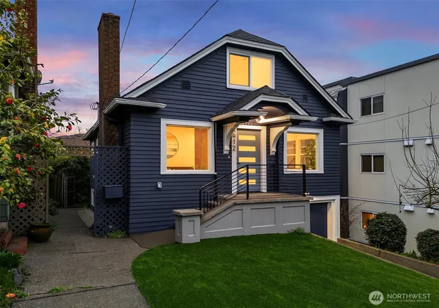 Photo 3 of Single family home for sale at 1412 Taylor Ave N, Seattle, WA 98109 | MLS# NWM2587663 | Listing updated on 2026-10-01