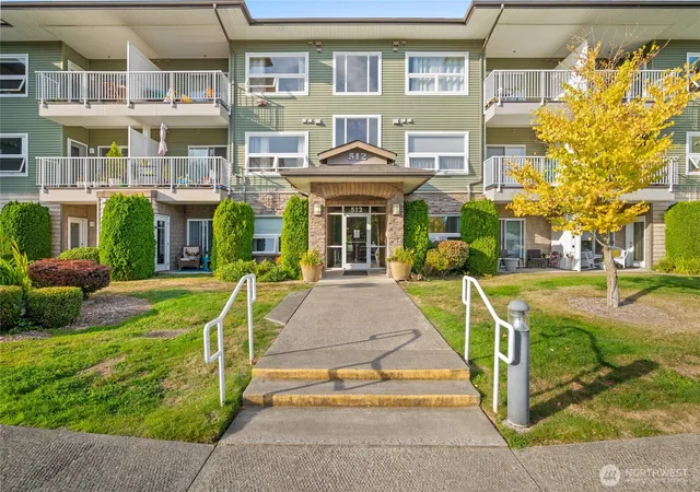 Condo for sale at 512 Darby Dr #106, Bellingham, WA 98226 | MLS# NWM2587670