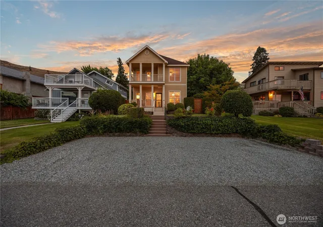 Photo 3 of Single family home for sale at 2109 W Terrace Ave, Chelan, WA 98816 | MLS# NWM2587671 | Listing updated on 2026-09-26
