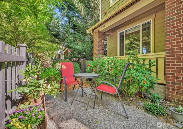 Photo 2 of Townhouse for sale at 10625 Ross Rd #3, Bothell, WA 98011 | MLS# NWM2587672 | Listing updated on 2026-10-02