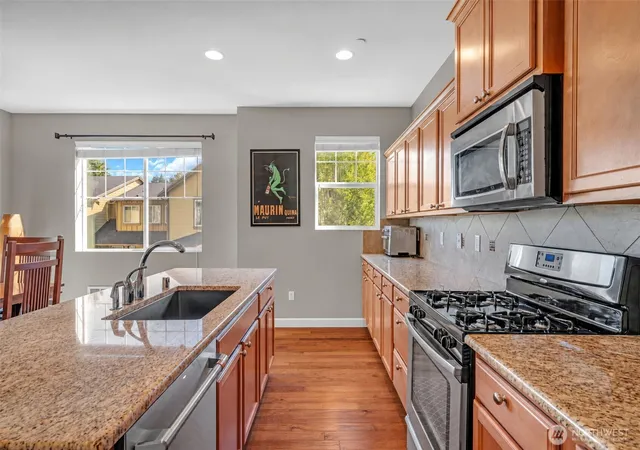 Photo 4 of Townhouse for sale at 10625 Ross Rd #3, Bothell, WA 98011 | MLS# NWM2587672 | Listing updated on 2026-10-02
