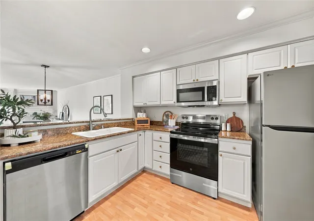Photo 4 of Condo for sale at 410 2nd Avenue S #109, Kirkland, WA 98033 | MLS# NWM2587679 | Listing updated on 2026-10-26