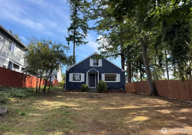Photo 3 of Single family home for sale at 1721 S Mason Ave, Tacoma, WA 98405 | MLS# NWM2587685 | Listing updated on 2026-10-01