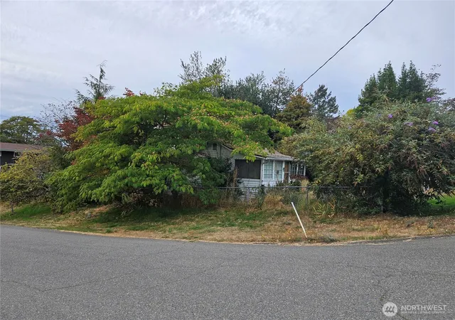 Photo 2 of Land for sale at 15257 9th Avenue Sw, Burien, WA 98166 | MLS# NWM2587690 | Listing updated on 2026-09-28