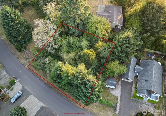 Photo 3 of Sale Pending at 639 Island Cir Se, Ocean Shores, WA 98569 | MLS# NWM2587698 | Listing updated on 2026-09-28