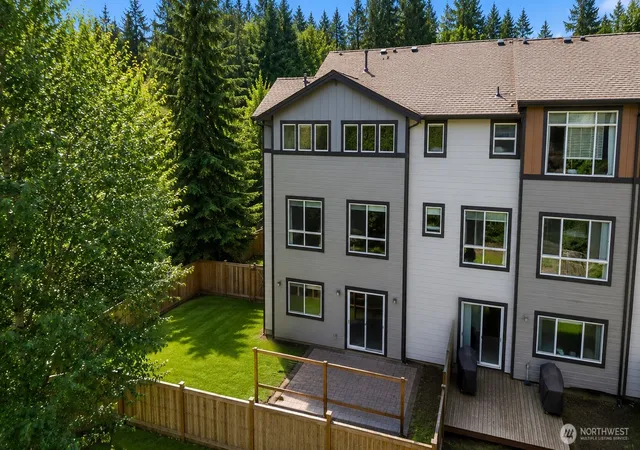 Photo 4 of Single family home for sale at 16533 2nd Park SE, Bothell, WA 98012 | MLS# NWM2587699 | Listing updated on 2026-09-28