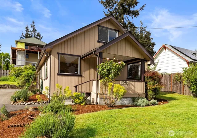 Photo 4 of Single family home for sale at 11040 NE Maine St, Kingston, WA 98346 | MLS# NWM2587705 | Listing updated on 2026-10-01