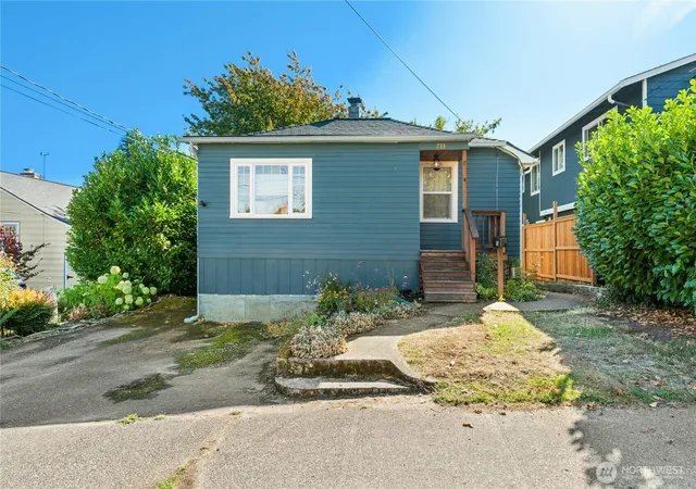Photo 2 of Single family home for sale at 733 N 97th Street, Seattle, WA 98103 | MLS# NWM2587706 | Listing updated on 2026-10-02