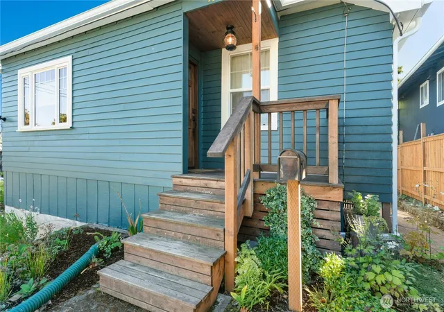 Photo 4 of Single family home for sale at 733 N 97th Street, Seattle, WA 98103 | MLS# NWM2587706 | Listing updated on 2026-10-02