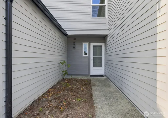 Photo 2 of Townhouse for sale at 6704 S 239th Place #B102, Kent, WA 98032 | MLS# NWM2587713 | Listing updated on 2026-09-26