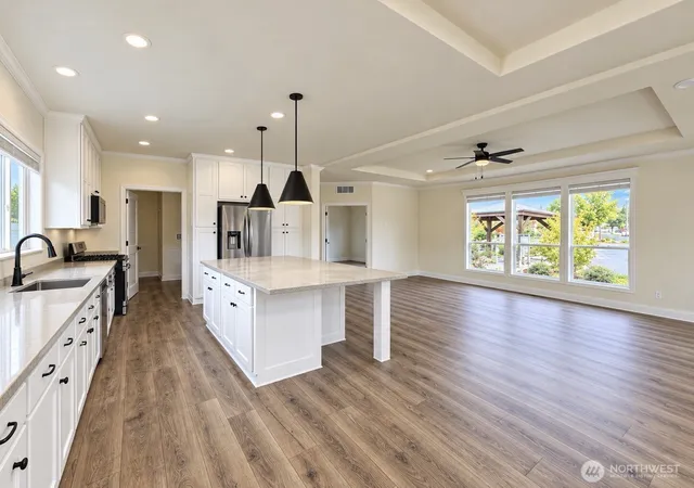Photo 3 of Manufactured home for sale at 2048 Timber St #122, Enumclaw, WA 98022 | MLS# NWM2587714 | Listing updated on 2026-10-01