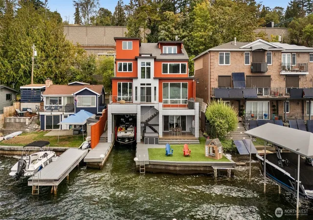 Photo 3 of Mansion for sale at 6433 Ripley Ln Se, Renton, WA 98056 | MLS# NWM2587729 | Listing updated on 2026-09-28