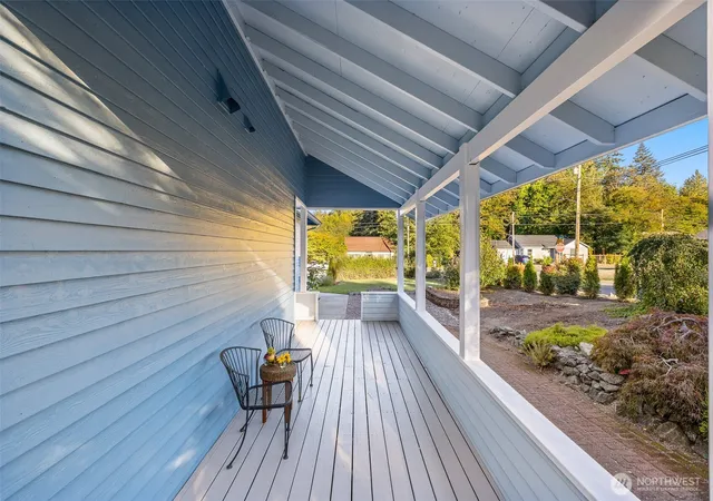 Photo 4 of Single family home for sale at 724 Hull Ave, Port Orchard, WA 98366 | MLS# NWM2587731 | Listing updated on 2026-10-01