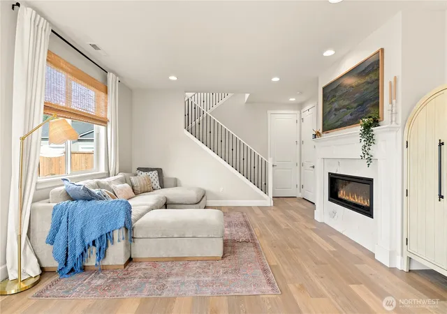 Photo 3 of Single family home for sale at 15615 Washington St, Sumner, WA 98390 | MLS# NWM2587747 | Listing updated on 2026-09-30