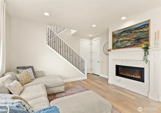 Photo 4 of Single family home for sale at 15615 Washington St, Sumner, WA 98390 | MLS# NWM2587747 | Listing updated on 2026-09-30