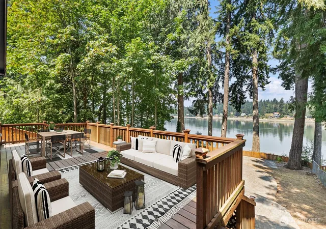 Photo 2 of Manufactured home for sale at 3355 Se Arcadia Rd, Shelton, WA 98584 | MLS# NWM2587748 | Listing updated on 2026-09-26