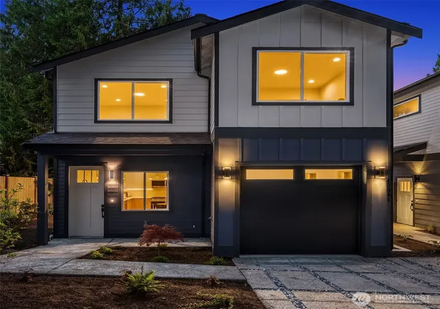 Condo for sale at 10041 38th Avenue NE, Seattle, WA 98125 | MLS# NWM2587757