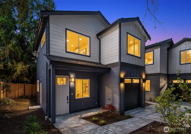 Photo 2 of Condo for sale at 10041 38th Avenue Ne, Seattle, WA 98125 | MLS# NWM2587757 | Listing updated on 2026-10-01
