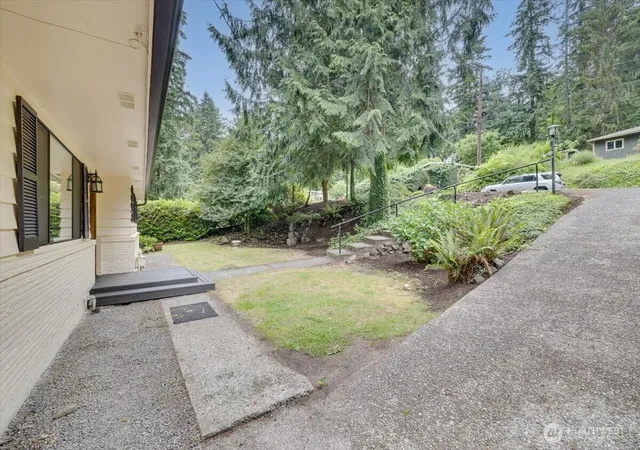 Photo 3 of Single family home for sale at 15062 Se 44th Street, Bellevue, WA 98006 | MLS# NWM2587762 | Listing updated on 2026-09-26
